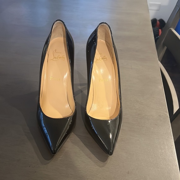 Christian Louboutin black patent leather pumps - Picture 3 of 5